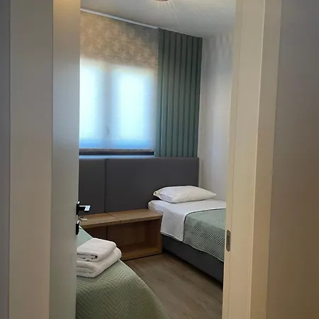 Luxury House 卡瓦拉